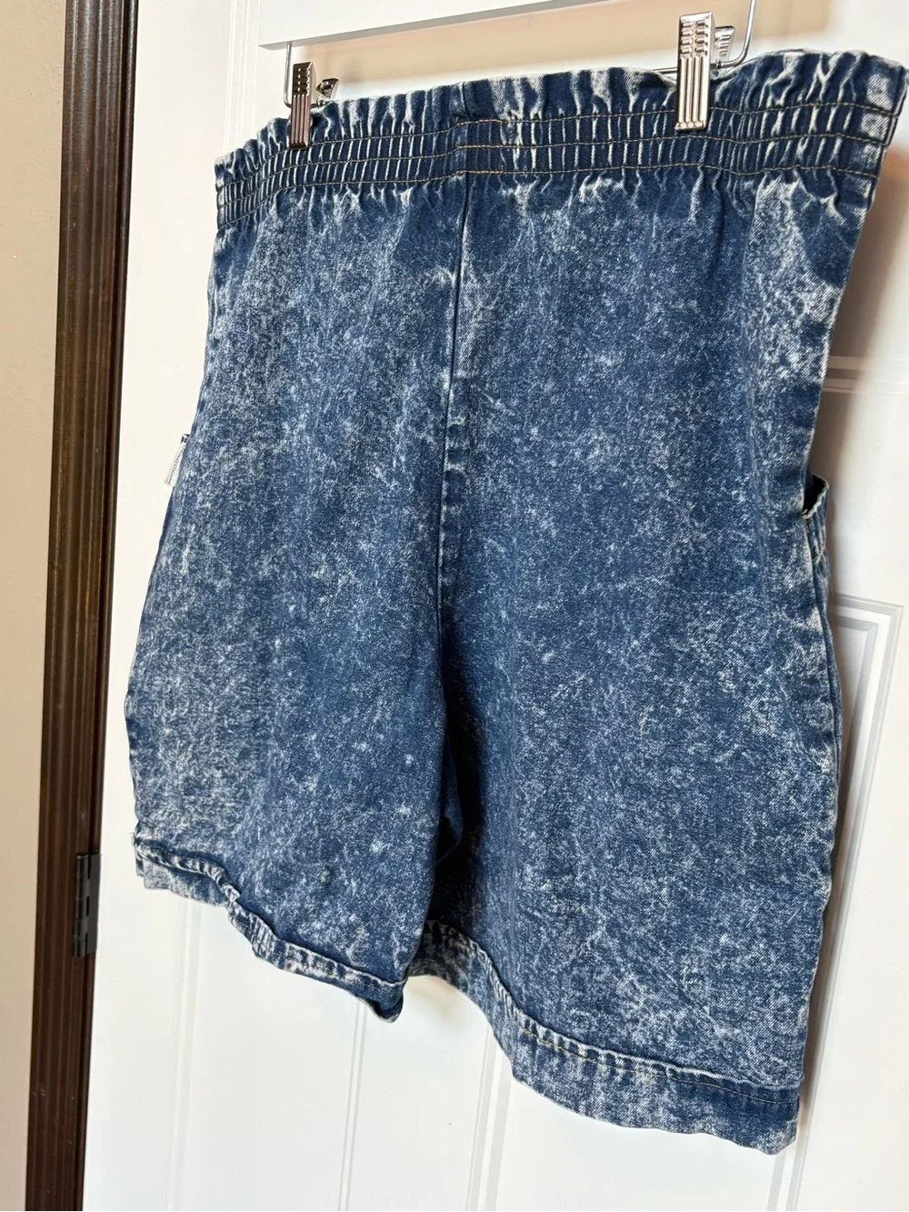 Vintage High-Rise Cherokee Dark Acid Wash Denim Shorts Elastic Waist sz Large